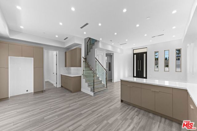 6723 Sunnyslope Avenue, Van Nuys, CA 91401