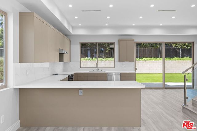 6723 Sunnyslope Avenue, Van Nuys, CA 91401