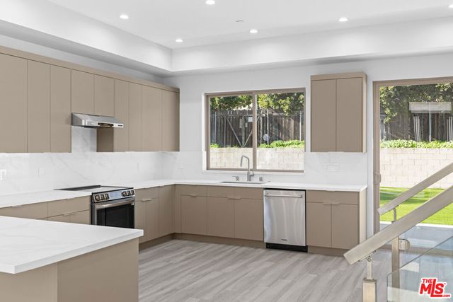 6723 Sunnyslope Avenue, Van Nuys, CA 91401