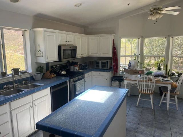 10920 San Antonio Way, Valley Center, CA 92082