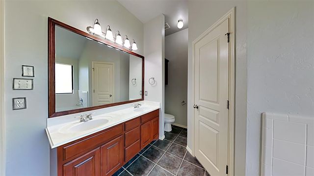 5101 NW 163rd Street, Edmond, OK 73013