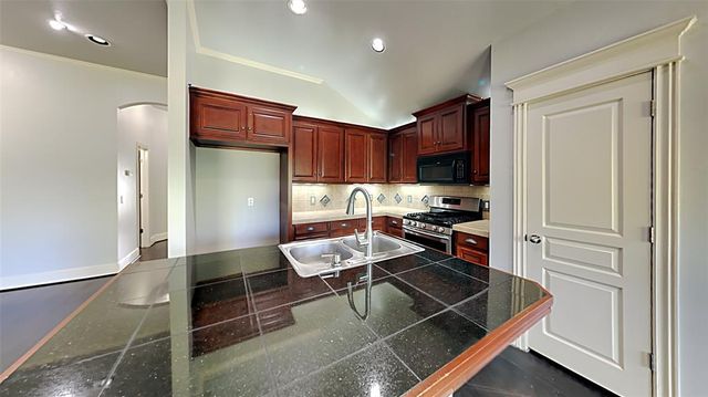 5101 NW 163rd Street, Edmond, OK 73013