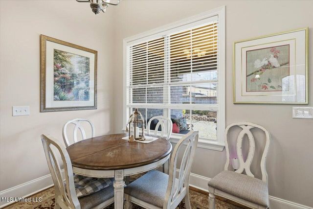 204 Village Place, Pearl, MS 39208