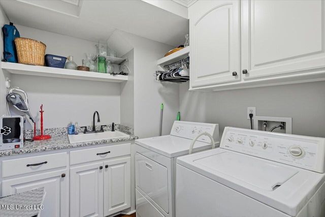 204 Village Place, Pearl, MS 39208