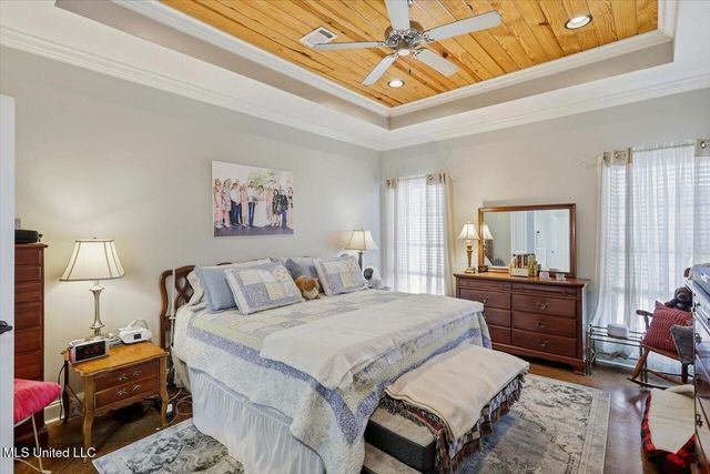 204 Village Place, Pearl, MS 39208