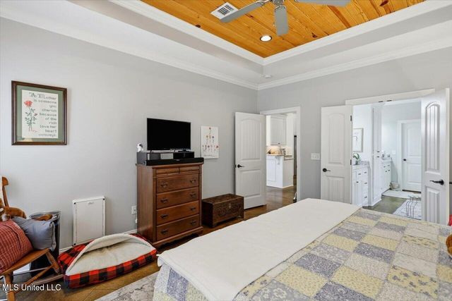 204 Village Place, Pearl, MS 39208