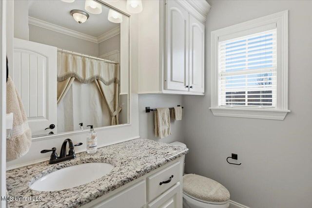 204 Village Place, Pearl, MS 39208