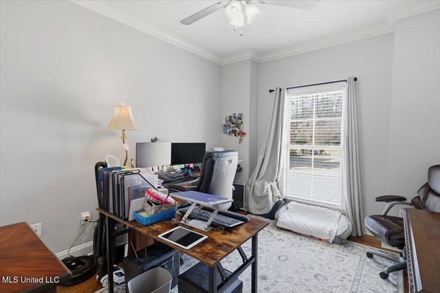 204 Village Place, Pearl, MS 39208