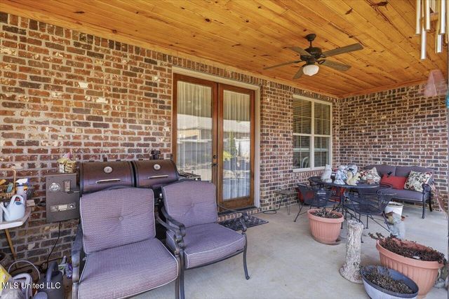 204 Village Place, Pearl, MS 39208