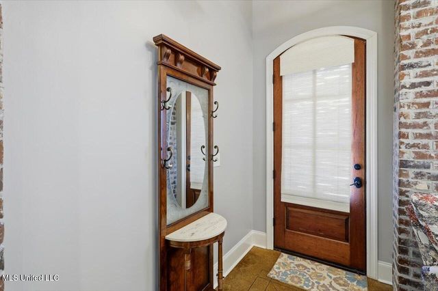 204 Village Place, Pearl, MS 39208