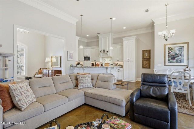 204 Village Place, Pearl, MS 39208