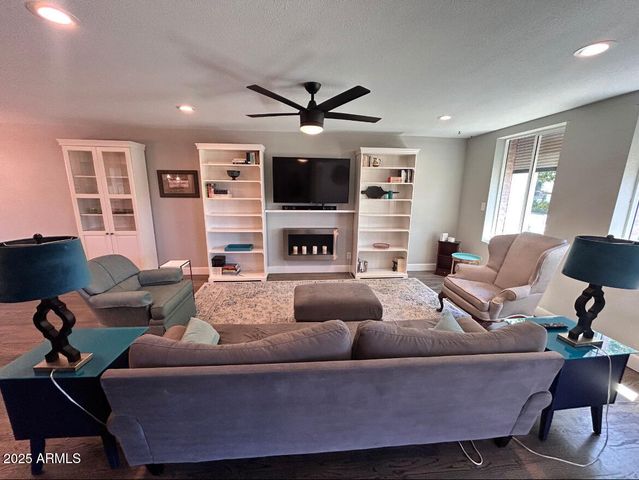 7752 E CAMELBACK Road, Scottsdale, AZ 85251
