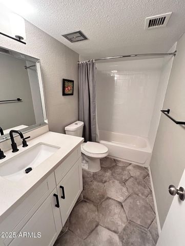 7752 E CAMELBACK Road, Scottsdale, AZ 85251