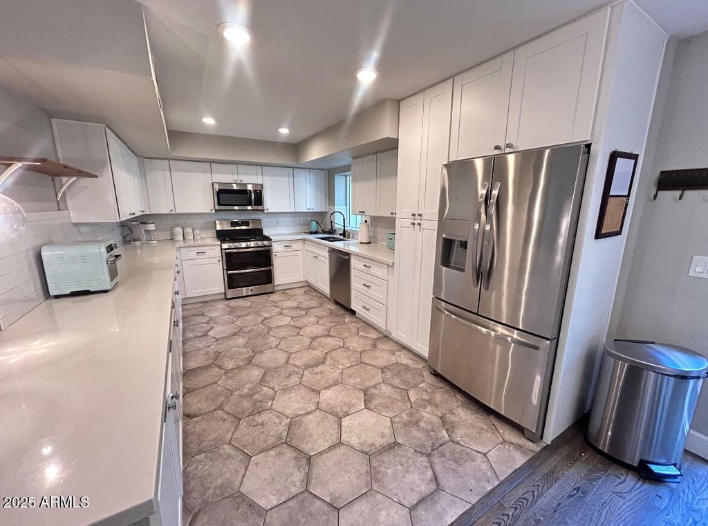 7752 E CAMELBACK Road, Scottsdale, AZ 85251