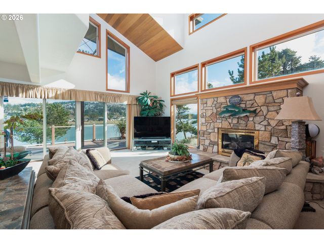 35395 SUNSET Dr, Pacific City, OR 97135