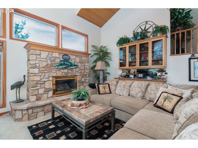 35395 SUNSET Dr, Pacific City, OR 97135