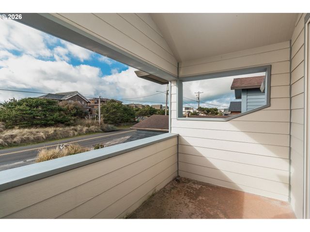 35395 SUNSET Dr, Pacific City, OR 97135