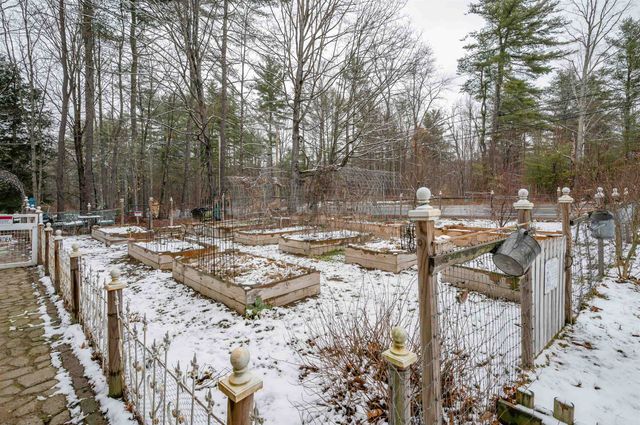 133 Raymond Road, Deerfield, NH 03037