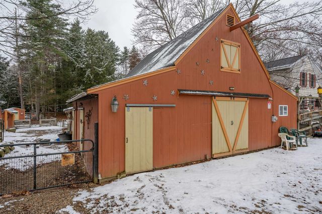 133 Raymond Road, Deerfield, NH 03037