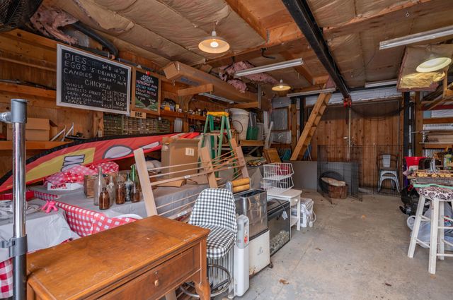 133 Raymond Road, Deerfield, NH 03037