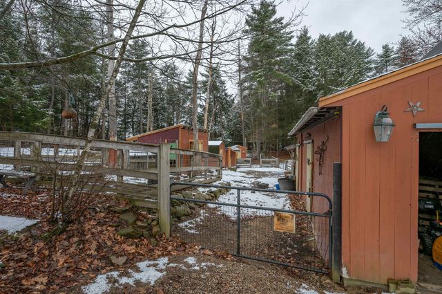 133 Raymond Road, Deerfield, NH 03037