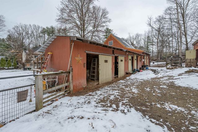 133 Raymond Road, Deerfield, NH 03037
