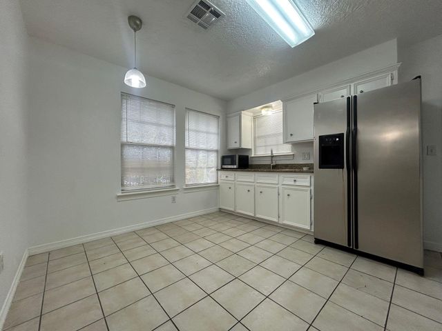 1614 Common Street, Houston, TX 77009