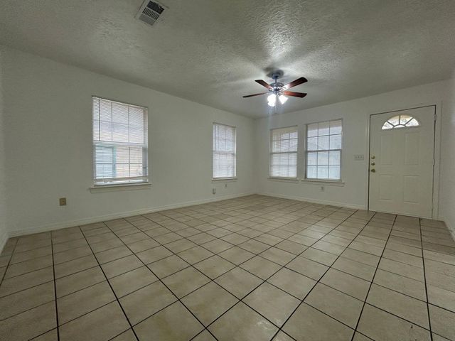 1614 Common Street, Houston, TX 77009