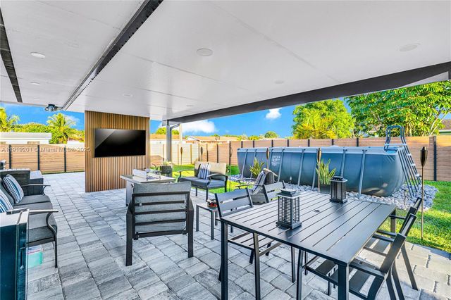 14265 SW 105th Ct, Miami, FL 33176