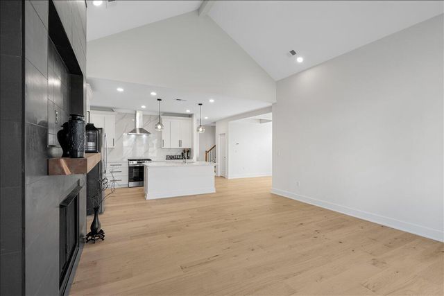 1069 Squirrel Nest Lane, Lexington, KY 40509