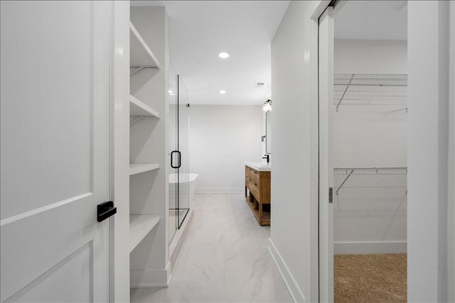 1069 Squirrel Nest Lane, Lexington, KY 40509