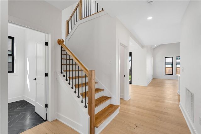 1069 Squirrel Nest Lane, Lexington, KY 40509