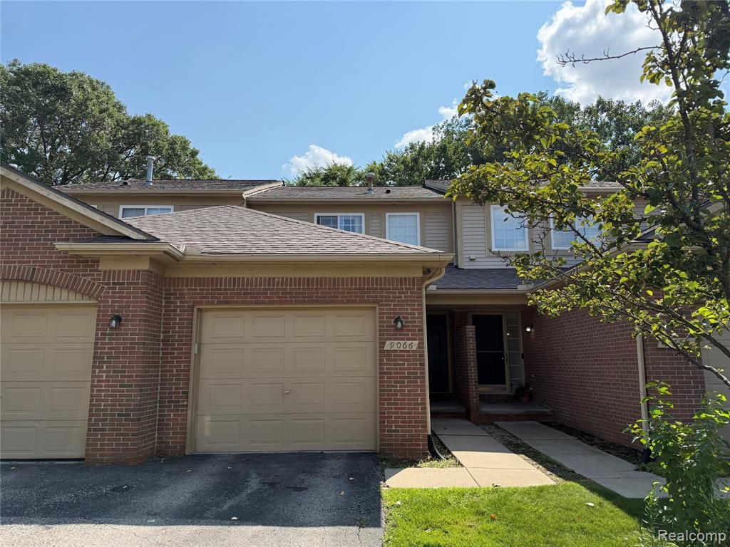 9066 Newport Way 11, Livonia, MI 48150