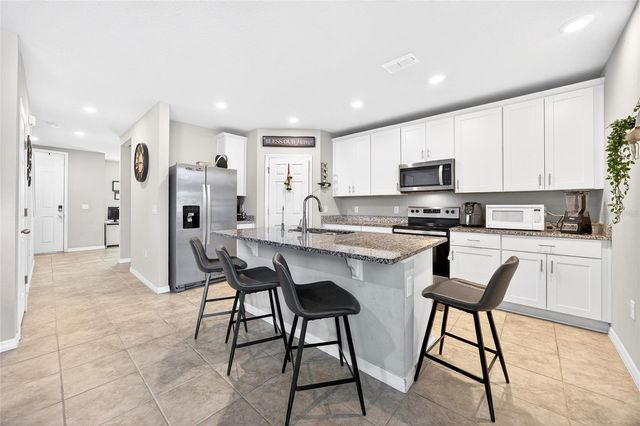 953 CAMBRIDGE DRIVE, Winter Haven, FL 33881