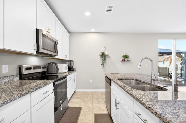 953 CAMBRIDGE DRIVE, Winter Haven, FL 33881