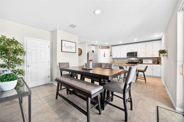 953 CAMBRIDGE DRIVE, Winter Haven, FL 33881