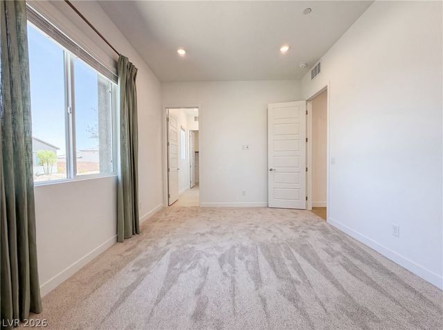 8239 Gusty Brook Street, Las Vegas, NV 89113