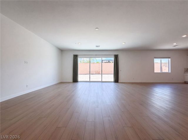 8239 Gusty Brook Street, Las Vegas, NV 89113