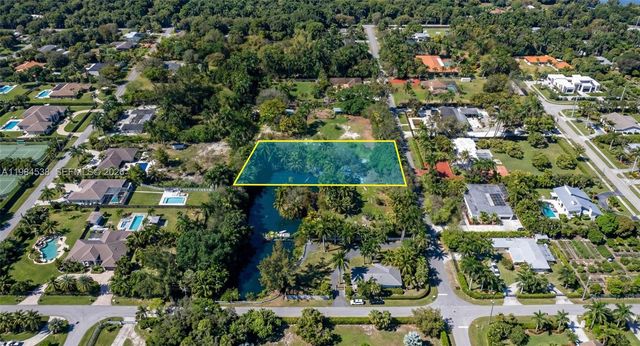 154th Street - 870, North Miami Beach, FL 33162