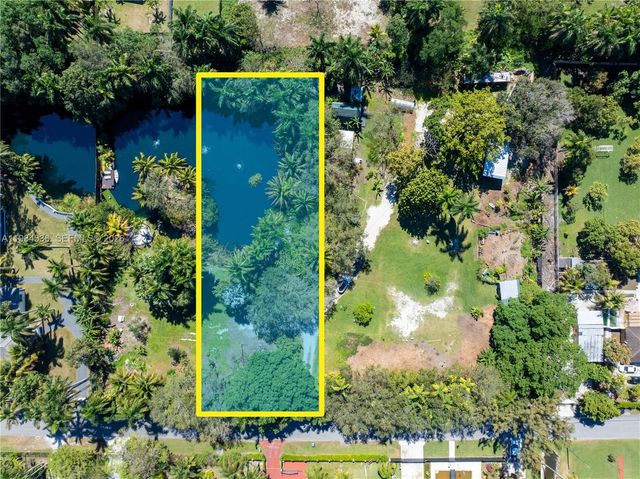 154th Street - 870, North Miami Beach, FL 33162