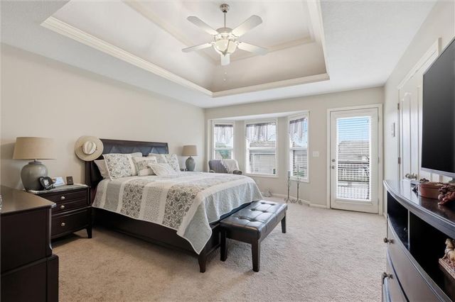 2353 SW Switchback Court, Lee's Summit, MO 64082