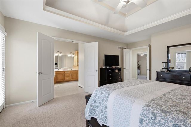 2353 SW Switchback Court, Lee's Summit, MO 64082