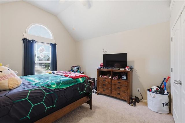 2353 SW Switchback Court, Lee's Summit, MO 64082