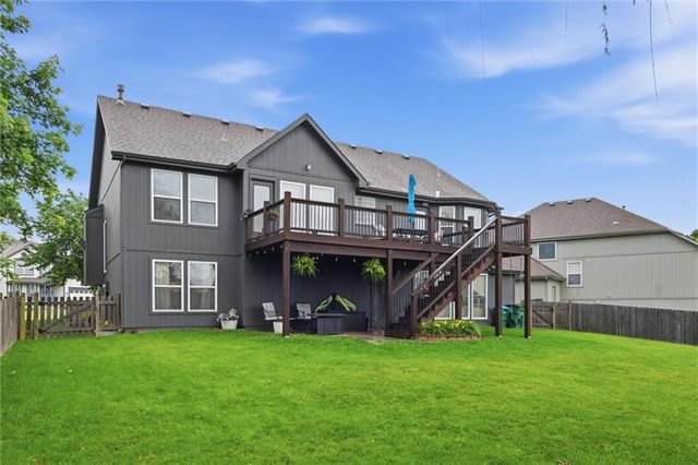 2353 SW Switchback Court, Lee's Summit, MO 64082