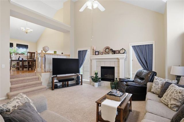 2353 SW Switchback Court, Lee's Summit, MO 64082