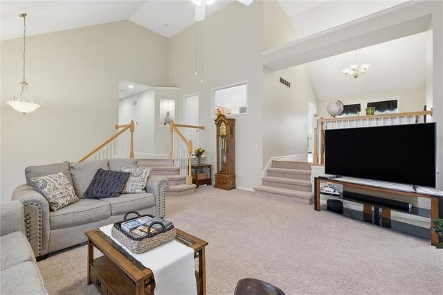 2353 SW Switchback Court, Lee's Summit, MO 64082