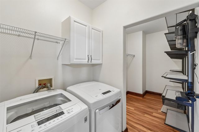 15607 Monroe Court, Urbandale, IA 50323