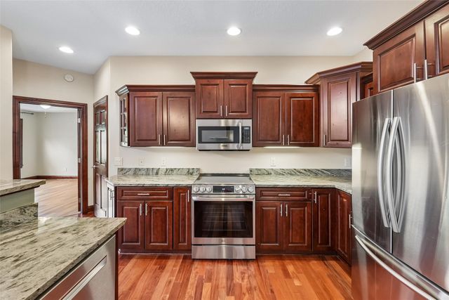 15607 Monroe Court, Urbandale, IA 50323