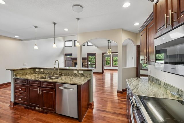 15607 Monroe Court, Urbandale, IA 50323