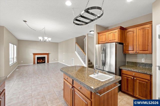 928 Feather Sky St NW, Salem, OR 97304